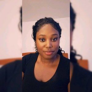 Meet your Posher, Fabiola